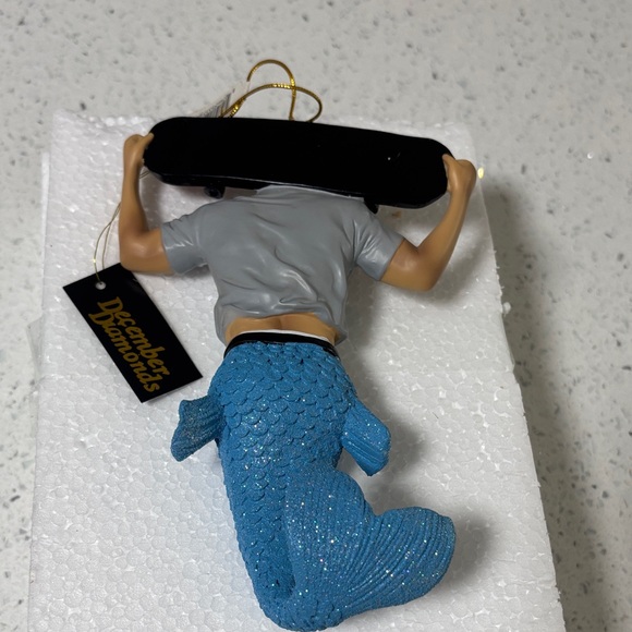 December Diamonds Sk8r Skater Boy Resin Merman Holiday Ornament 2022 NWT - Picture 7 of 11